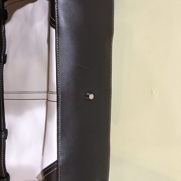 Coach Satchel - Picture 3 of 6